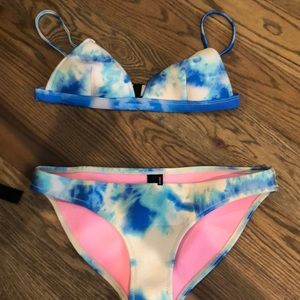 TIETDYE TRIANGL BATHING SUIT